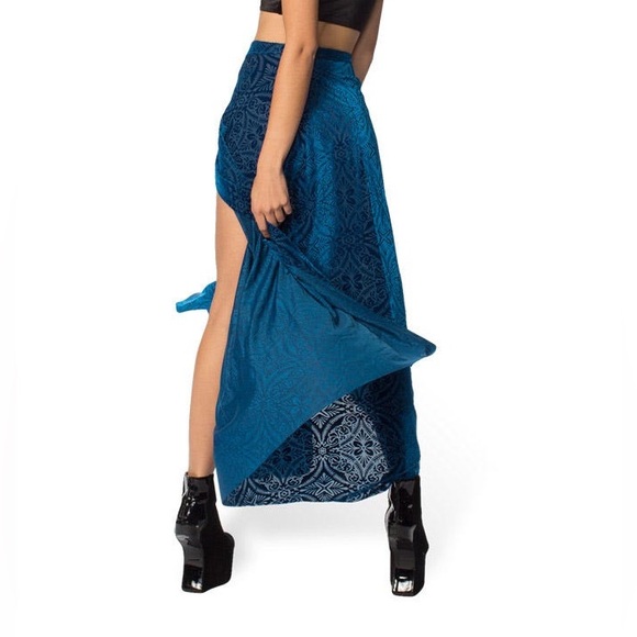 Burned Velvet Neptune Split Skirt - Picture 3 of 11